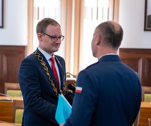 Zaprzysiężenie nowego prezydenta Zabrza. Kamil Żbikowski złożył ślubowanie i zwrócił się do mieszkańców