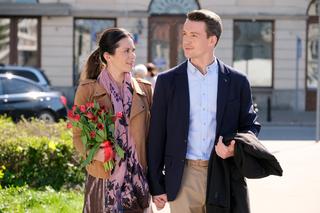 M jak miłość odc. 1738 po wakacjach. Kasia (Paulina Lasota), Jakub Karski (Krzysztof Kwiatkowski)