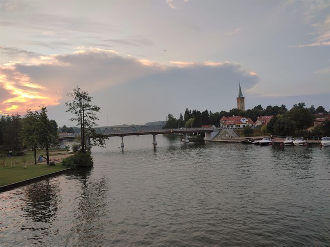 Mikołajki to mazurska Wenecja. Przyciągają turystów z całego świata