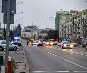 Fatalne potrącenie na przejściu dla pieszych przy ul. Wyszyńskiego. Kobieta trafił do szpitala [ZDJĘCIA]