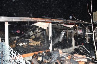 Ogromny pożar wybuchł przy szkole podstawowej. Dogaszanie trwało godzinami