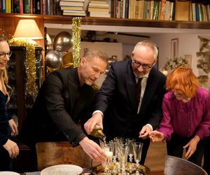 M jak miłość odc. 1858. Adam Werner (Jacek Kopczyński), Andrzej Budzyński (Krystian Wieczorek), pani Ola (Ewa Kolasińska), Sylwia (Hanna Turnau)