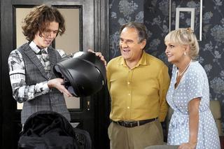 Barwy szczęścia odc. 2772. Jerzy (Bronisław Wrocławski), Małgorzata (Adrianna Biedrzyńska), Kacper (Jakub Szlachetka)