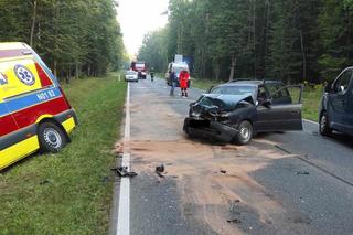 Wypadek z udziałem karetki pogotowia pod Iławą. Zderzenie trzech aut w Smolnikach
