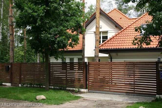 Ogrodzenia drewniane - skromne i ażurowe