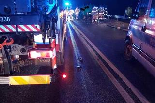 Rzezawa. Zjechała na przeciwny pas ruchu i doprowadziła do czołowego zderzenia. 39-latka nie miała prawa jazdy