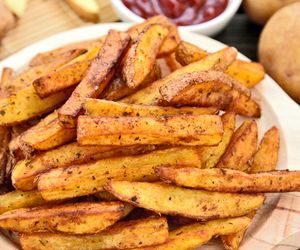 Mrożone frytki z piekarnika: jak upiec idealnie chrupiące frytki