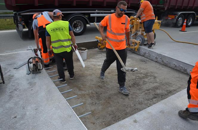 Tak naprawiano betonową nawierzchnię autostrady A1