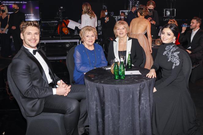 Telekamery 2021. Mikołaj Roznerski, Adriana Kalska, Dorota Kamińska, Teresa Lipowska