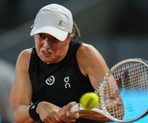 O której gra Iga Świątek mecz dzisiaj Roland Garros Dziś pierwszy mecz w Paryżu! KIEDY gra Iga Świątek - Bucsa O której godzinie mecz Świątek dzisiaj 30.05.2023