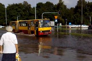 Nawałnica w ŁODZI: 30 zerwanych dachów, podtopione piwnice i garaże – efekty 20 minut burzy WIDEO