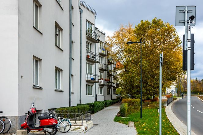 Blok przy ul. Słonecznej 50 w Warszawie