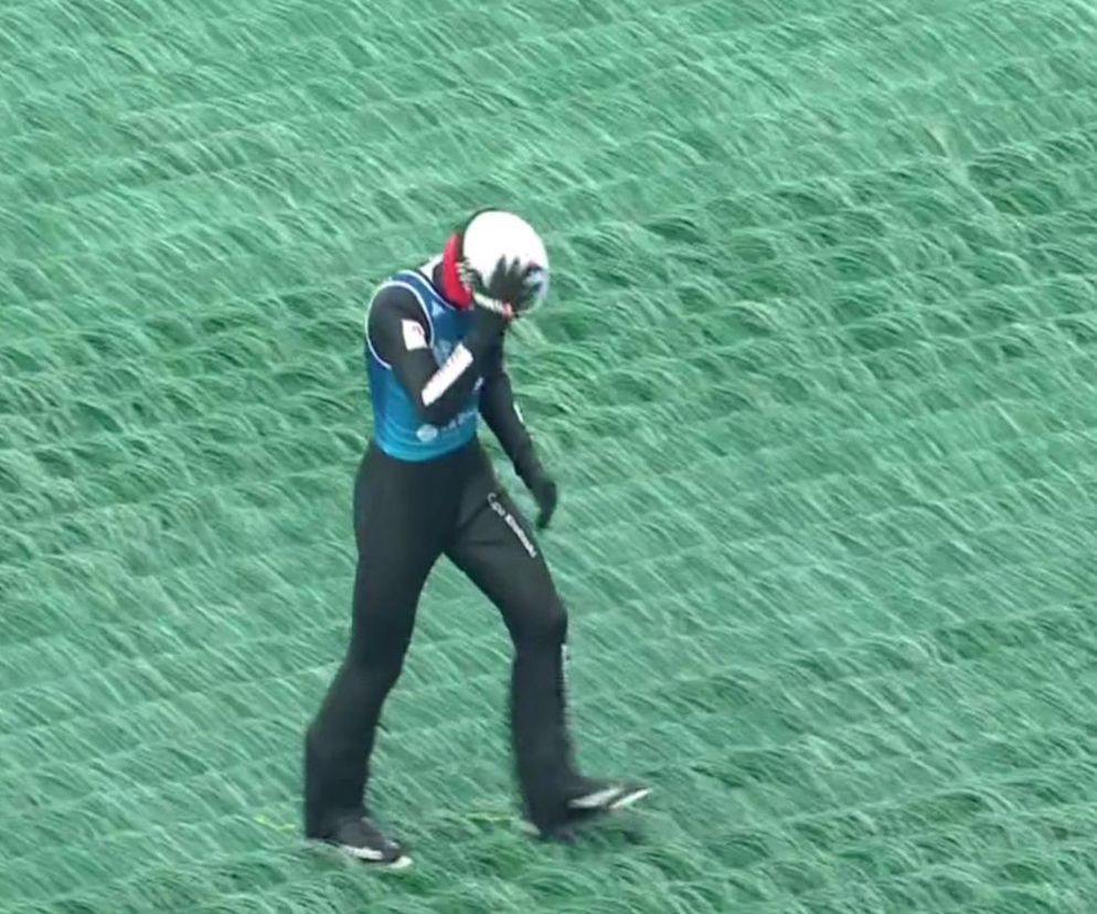 Kamil Stoch po upadku