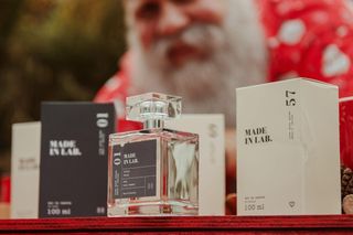 Jakie perfumy kupić na prezent pod choinkę? Tę markę pokochały Polki!