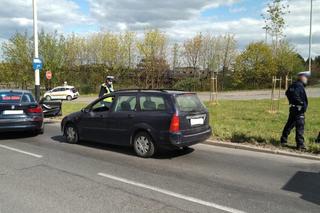 Pijany kierowca uciekał przed policją starym Fordem. To była prawdziwa kumulacja głupoty