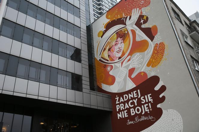 Mural z Ireną Kwiatkowską w Warszawie