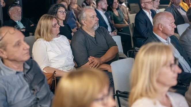 Decyzją Kapituły Nagrodę Główną w Konkursie zdobyła Dorota Filipiak za książkę „Bug z Tobą. Historie o życiu i śmierci na wsi nadbużańskiego Podlasia”