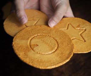 Ciasteczka ze Squid Game - jak zrobić chrupiące, karmelowe słodycze dalgona