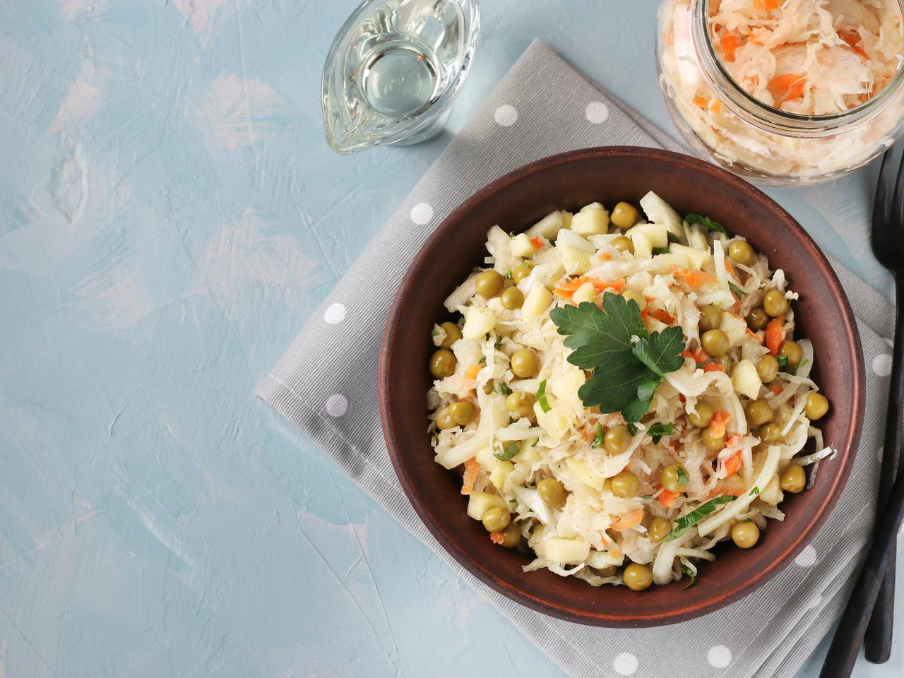 Jaka surówka do ryby? Najlepsza surówka z kapusty!