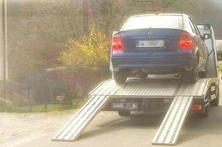  Ucieczka przed policjantami w Sowinie