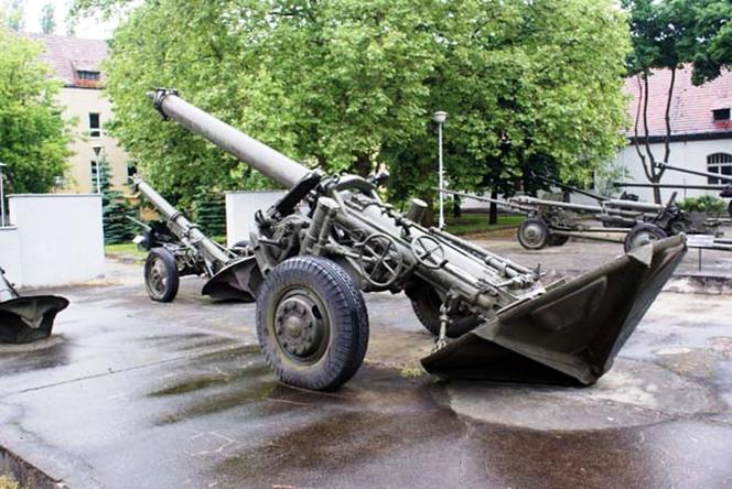 Moździerz 240 mm