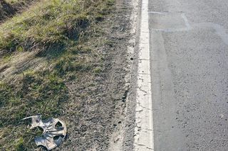 Wypadek na DK12 koło Leszna. 18-letni kierowca w szpitalu