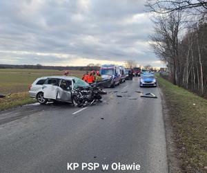 Tragedia pod Oławą. Zderzyły się dwa auta, jedna osoba nie żyje