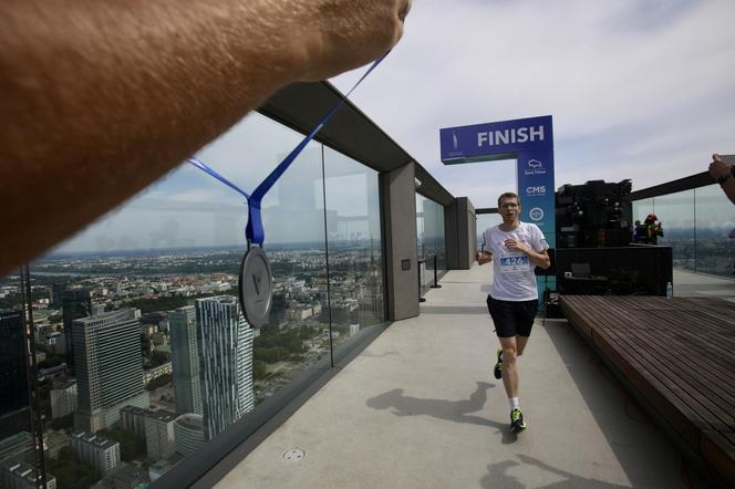 Wbiegnij na Varso Tower 2024. Bieg na szczyt najwyższego budynku w UE