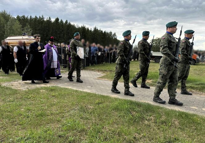Ojciec i 2-letni synek spoczęli w jednej trumnie