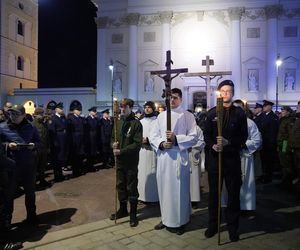 Duże utrudnienia w Warszawie. Tramwaj i autobusy pojadą objazdami. Gdzie spodziewać się zamkniętych ulic?