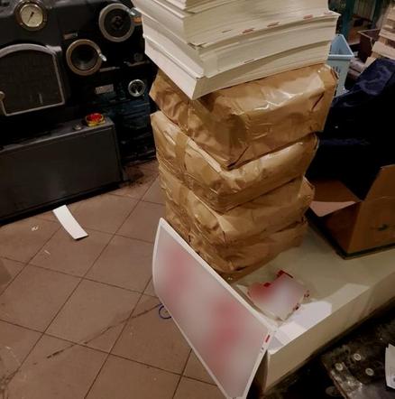 Drukował podrobione znaki towarowe, a przed Strażą Graniczną schował się w ścianie