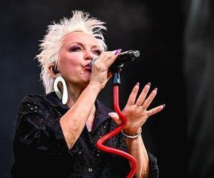 Małgorzata Ostrowska wygląda znakomicie, ale ma uciążliwy problem. Zna go wielu Polaków