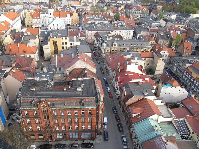 3. Gliwice - 2992,58 zł na osobę. 