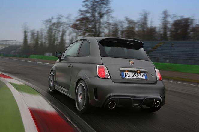 Abarth 695 biposto