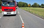 Śmiertelny wypadek pod Łęczycą. 28-letni motocyklista uderzył w tył tira [ZDJĘCIA]