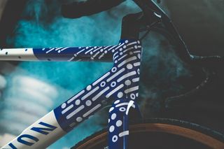 Projekt Canyon x Bolesławiec na aukcji Allegro WOŚP