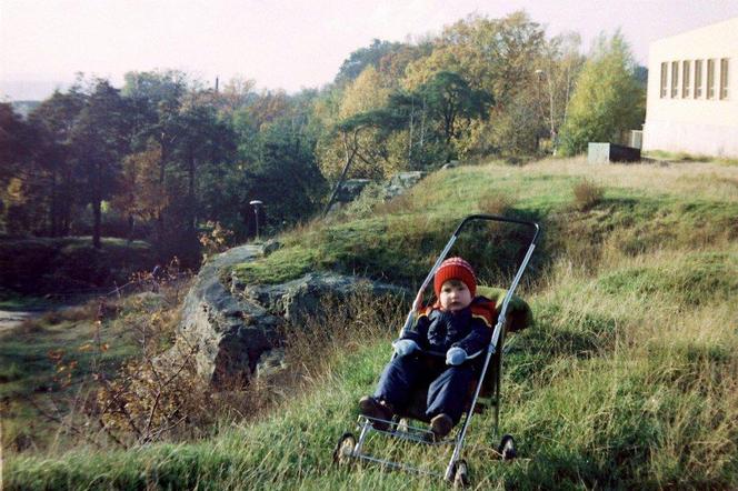 Rodzinny album Bajerów. W tle dawne Starachowice