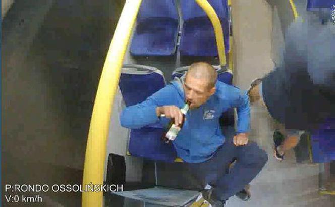 Policja z Bydgoszczy szuka złodzieja roweru! Rozpoznajesz go? [ZDJĘCIA]