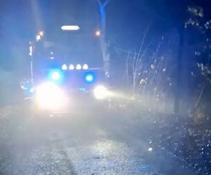 Pożar samochodu osobowego i mężczyzna z raną kłutą szyi pod Otmochowem