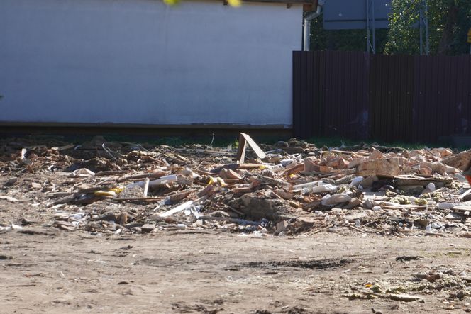 Zabytkowe domki na białostockich Dojlidach zburzone