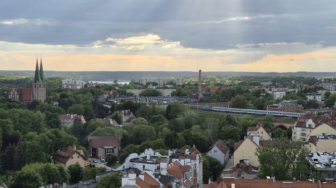Olsztyn z lotu ptaka. Tak wygląda miasto z wieży ratuszowej
