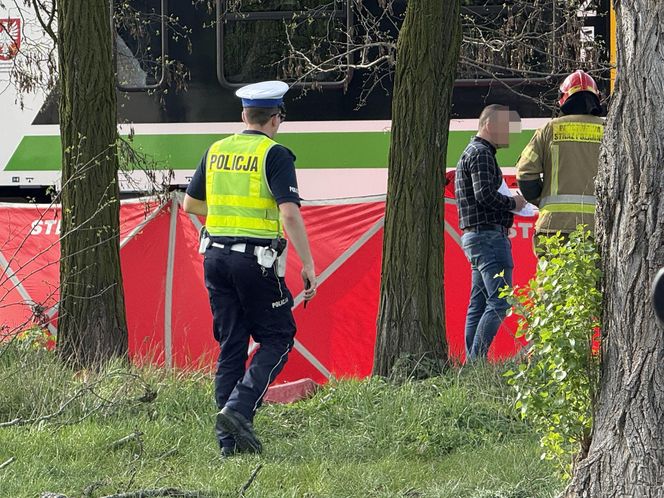 Tragedia w Ząbkach. Nie żyje pieszy. Wtargnął na tory w niedozwolonym miejscu