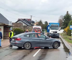 Śmierć na drodze w Ambrożowie. Ciężarówka potrąciła mężczyznę