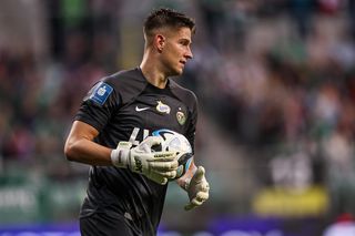 Bramkarz Śląska po meczu z Ruchem zadał ciekawe pytanie. Wielkie emocje w szatni gości