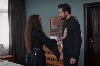 Dziedzictwo (Emanet) odc. 639. Nana, Yaman