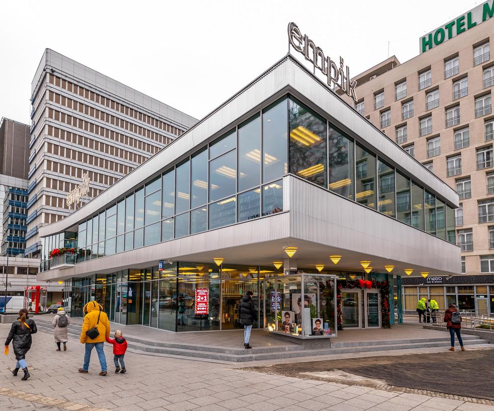 Nowy Empik w weremontowanej Cepelii