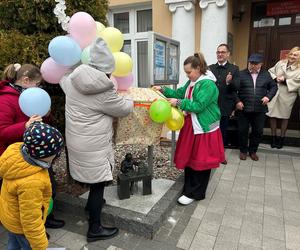 Rzeźby Szewczyków nową atrakcją Kazimierza Biskupiego