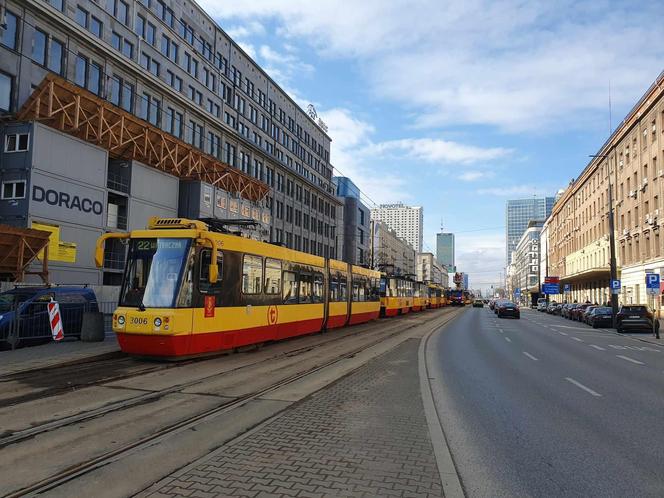 Zerwana trakcja na Al. Jerozolimskich! Tramwaje nie jeżdżą