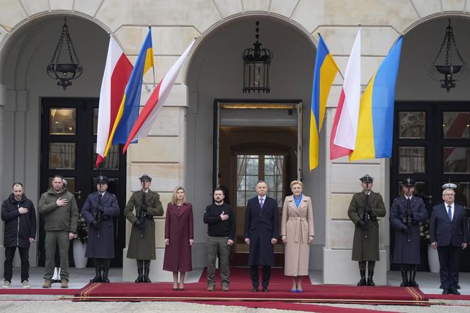 Zełenski z żoną w Pałacu Prezydenckim. Tak przywitał ich Duda