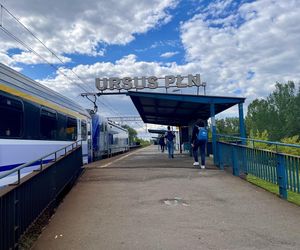 Ursus Północny - fatalny stan przystanku kolejowego 